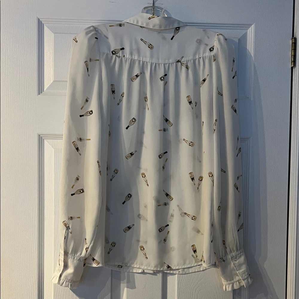 4/$20 Blousology White Top with wine bottle Design - Picture 4 of 4